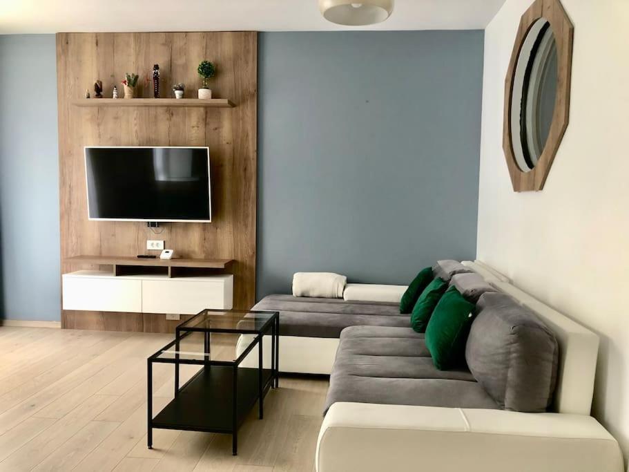 Joy City Stay Vivalia V5-9 Timişoara Exteriör bild